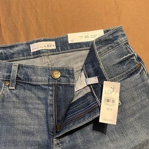 Ann Taylor LOFT Relaxed Skinny Jean shorts size 2 NWT